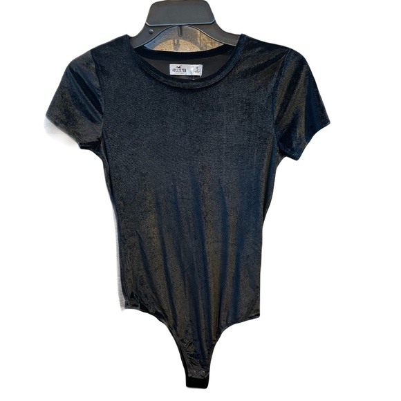 ❤️ HOLLISTER BLACK VELVET BODYSUIT SIZE SMALL NEW - Picture 1 of 4